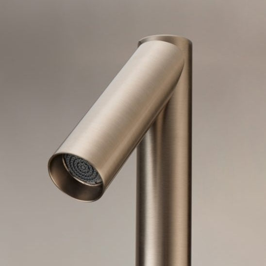 Watrline - InGENIUS InFine Quick-Connect Outdoor Shower Freestanding Solid Brass